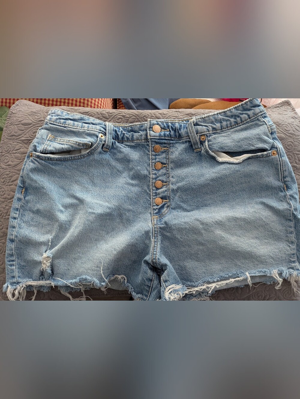 Universal Threads Light Blue Button-Fly Frayed Hem Denim Shorts